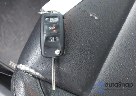 2016 Volkswagen Tiguan S/Se/Sel/R-Line z USA, uszkodzony, nr VIN WVGAV7AX6GW501178